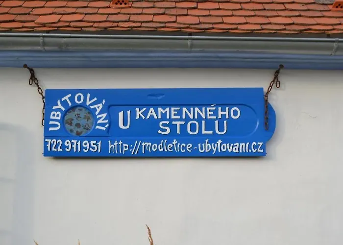 Modletice U Reky Thaya Ceska Kanada